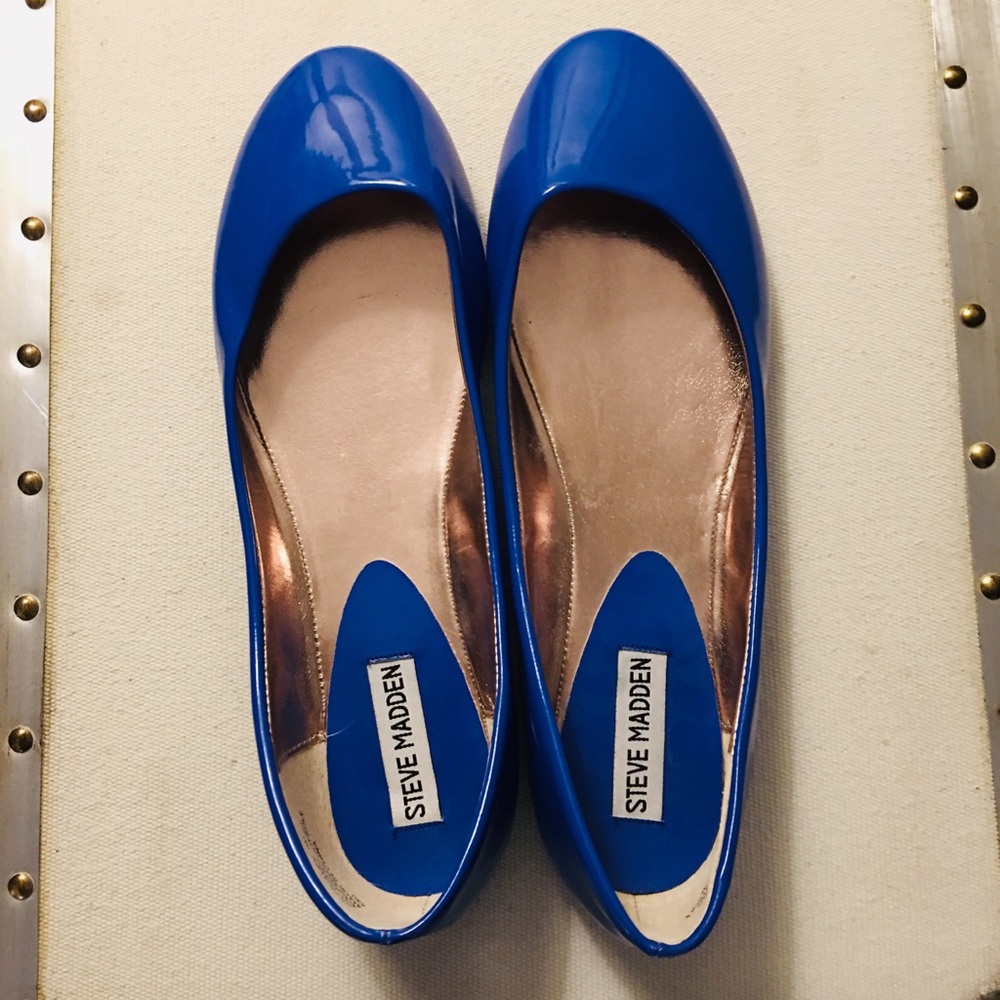 Steve Madden: Royal Blue flats/shoes, never worn!